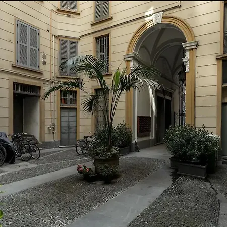 Suite In Palazzo Storico Milan Exterior photo