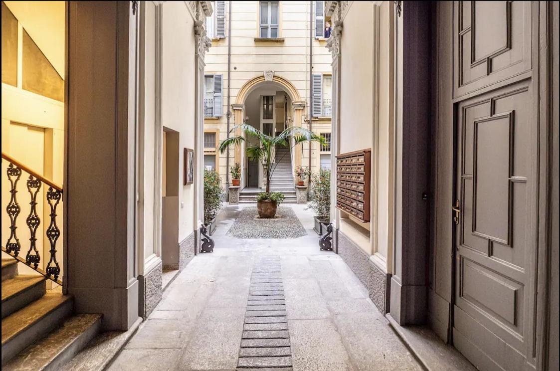 In Palazzo Storico * Milán